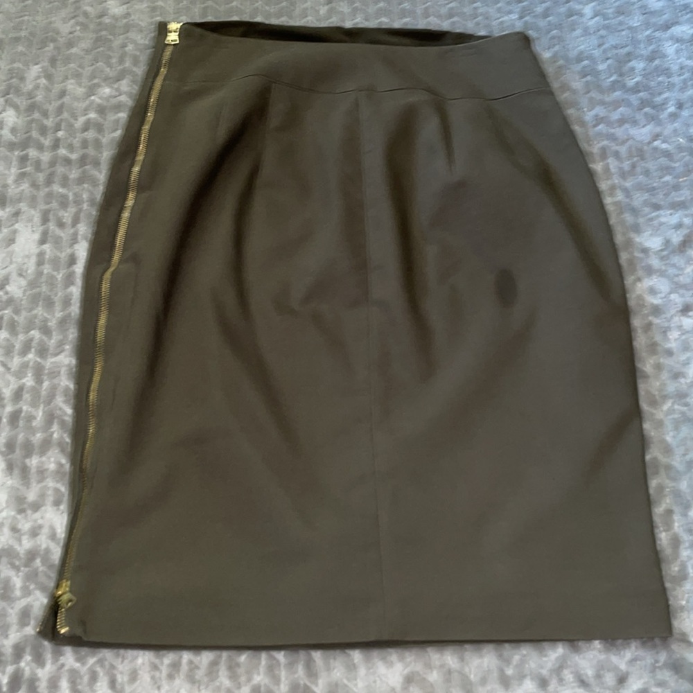 Express Pencil Skirt. Size 12. Full Length Side zipper. - Picture 5 of 9